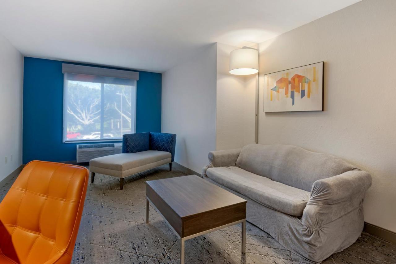 Express & - By Ihg 2* The Villages