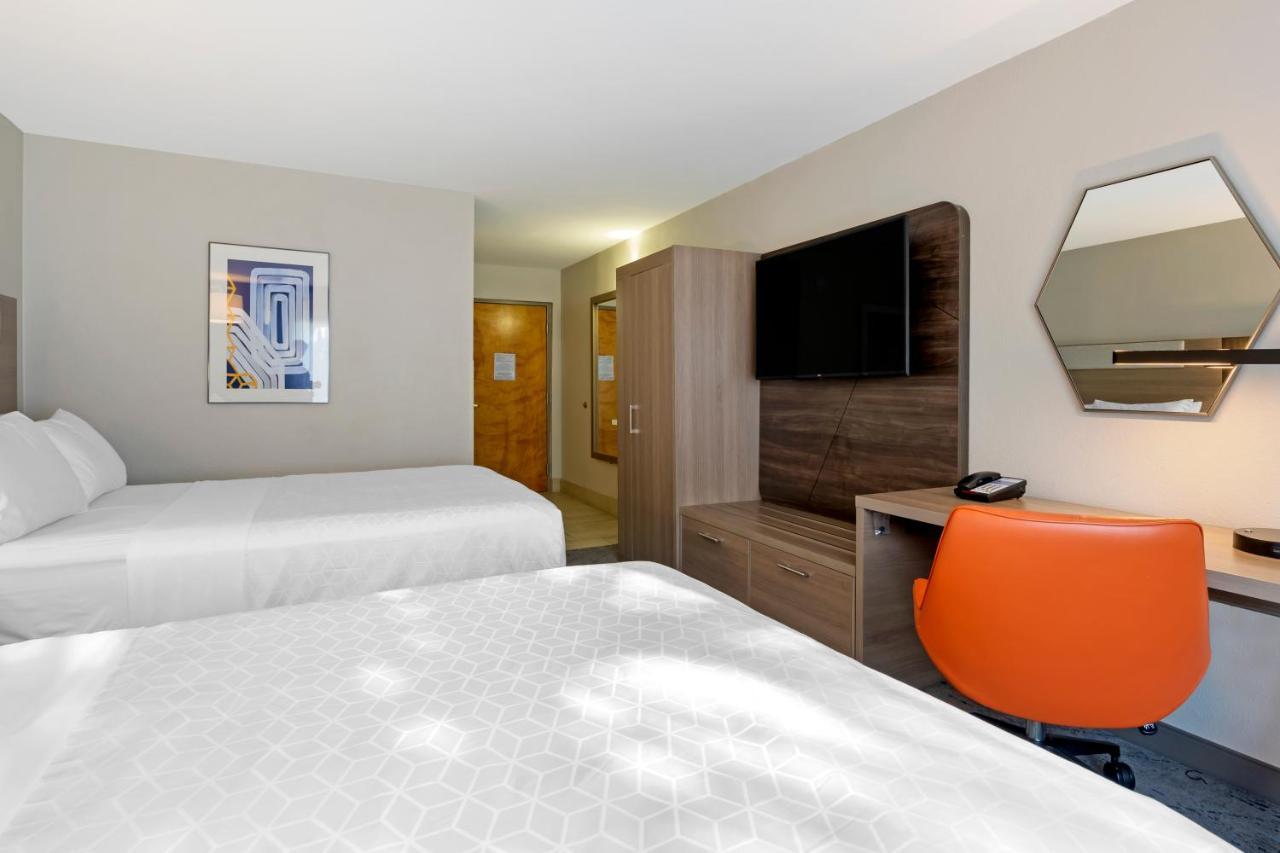 Express & - By Ihg Hotel