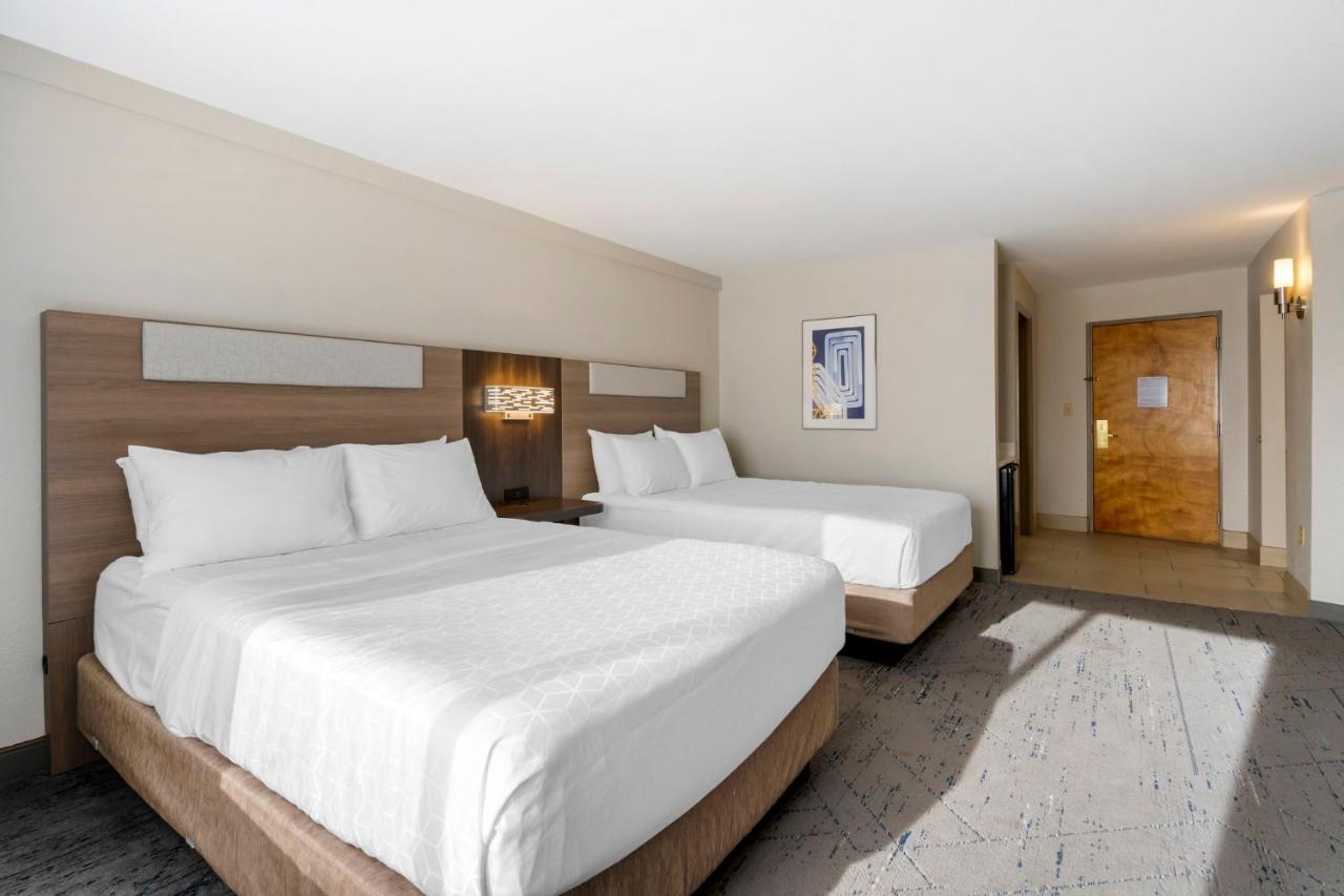 Hotel Express & - By Ihg 2*