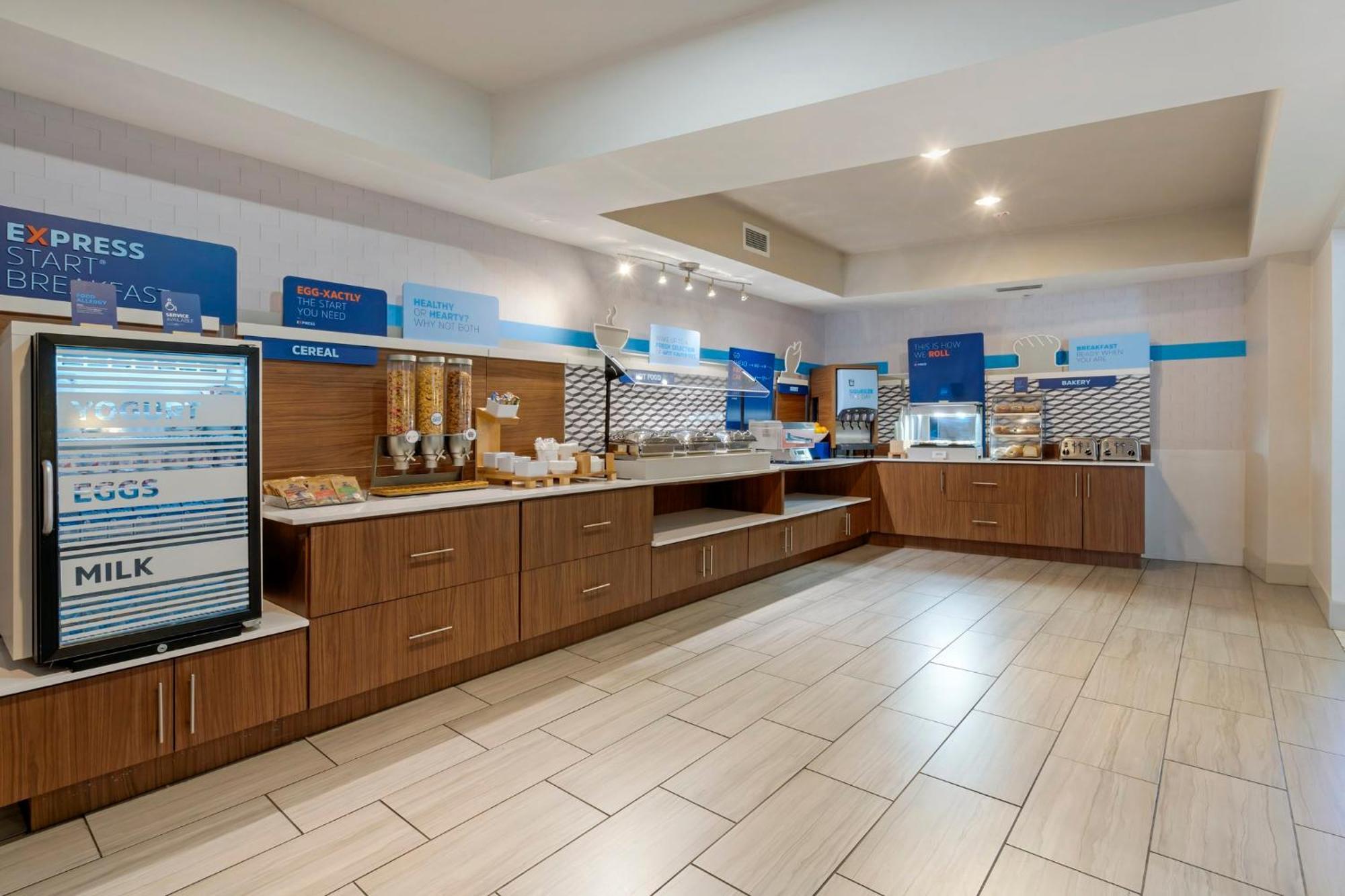 Hotel Express & - By Ihg