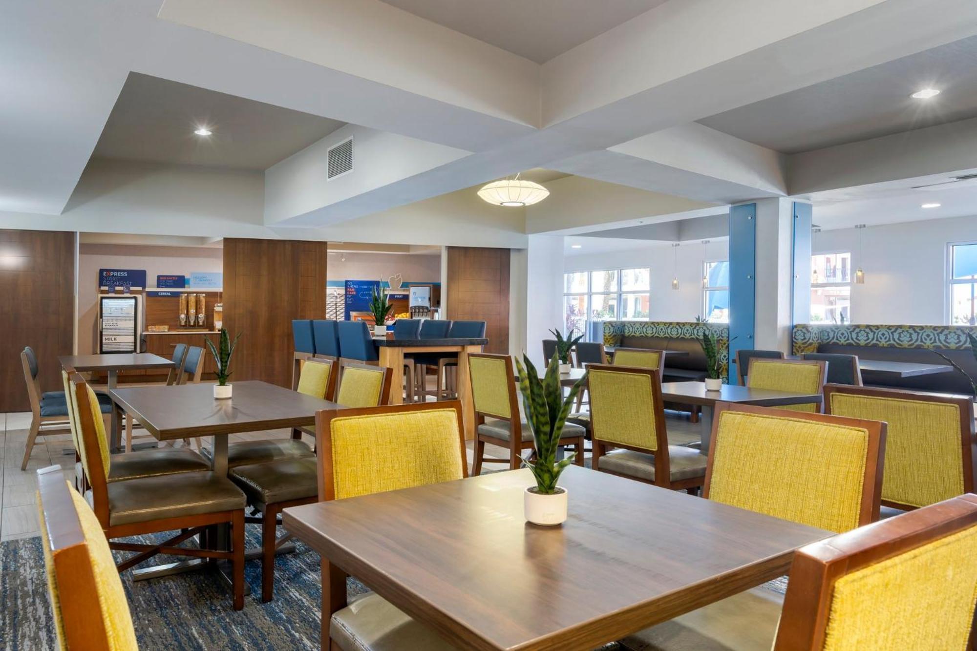 Hotel Express & - By Ihg 2*