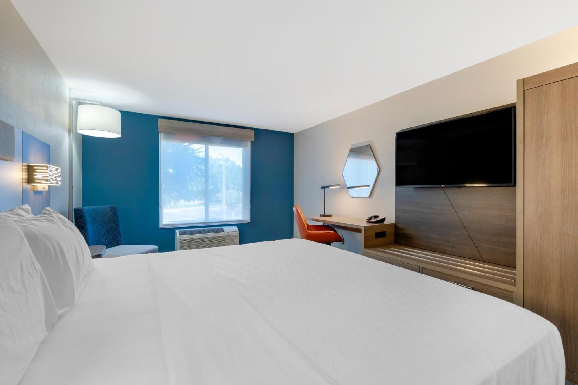 Express & - By Ihg Hotel