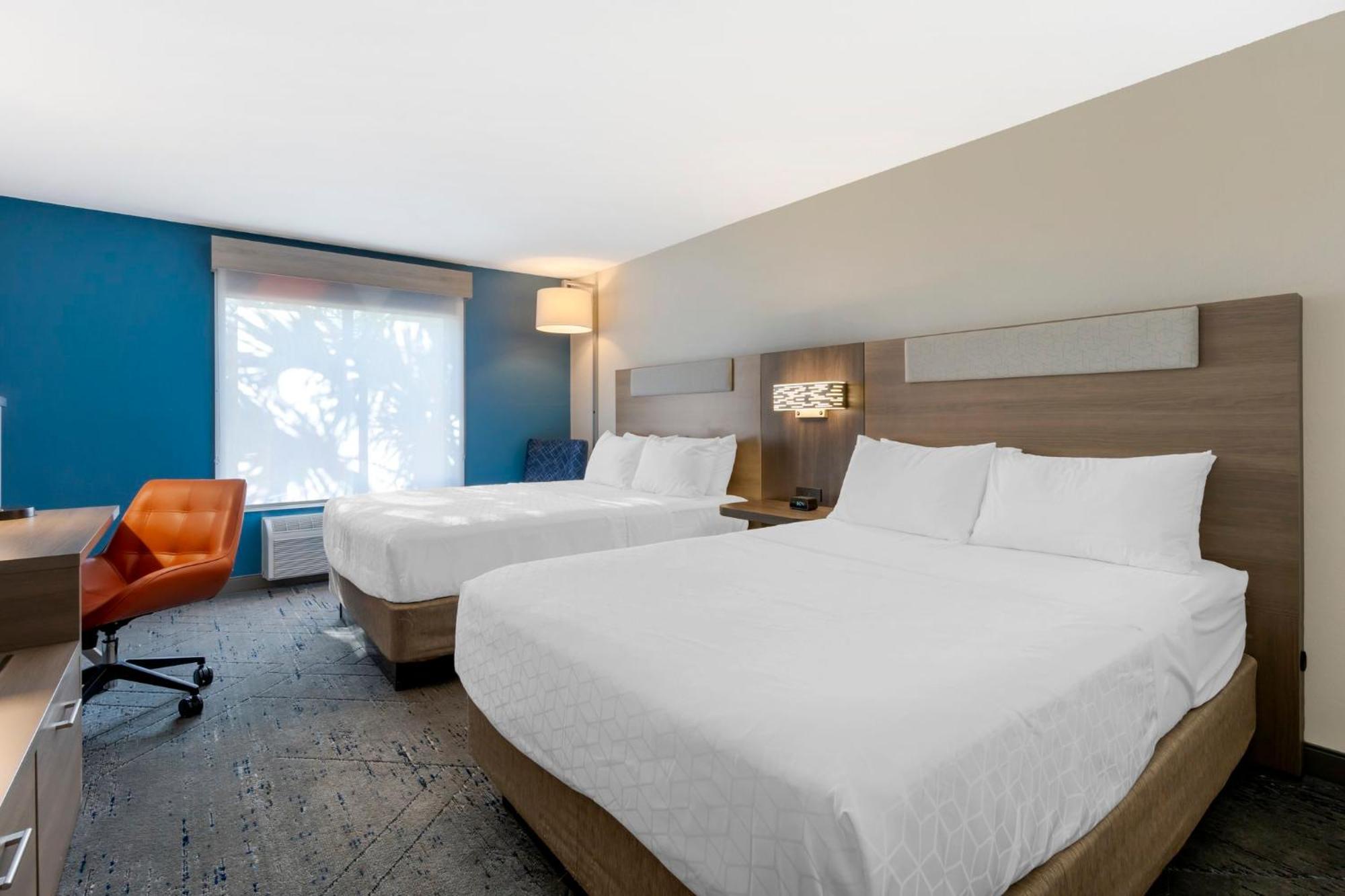 Hotel Express & - By Ihg 2*