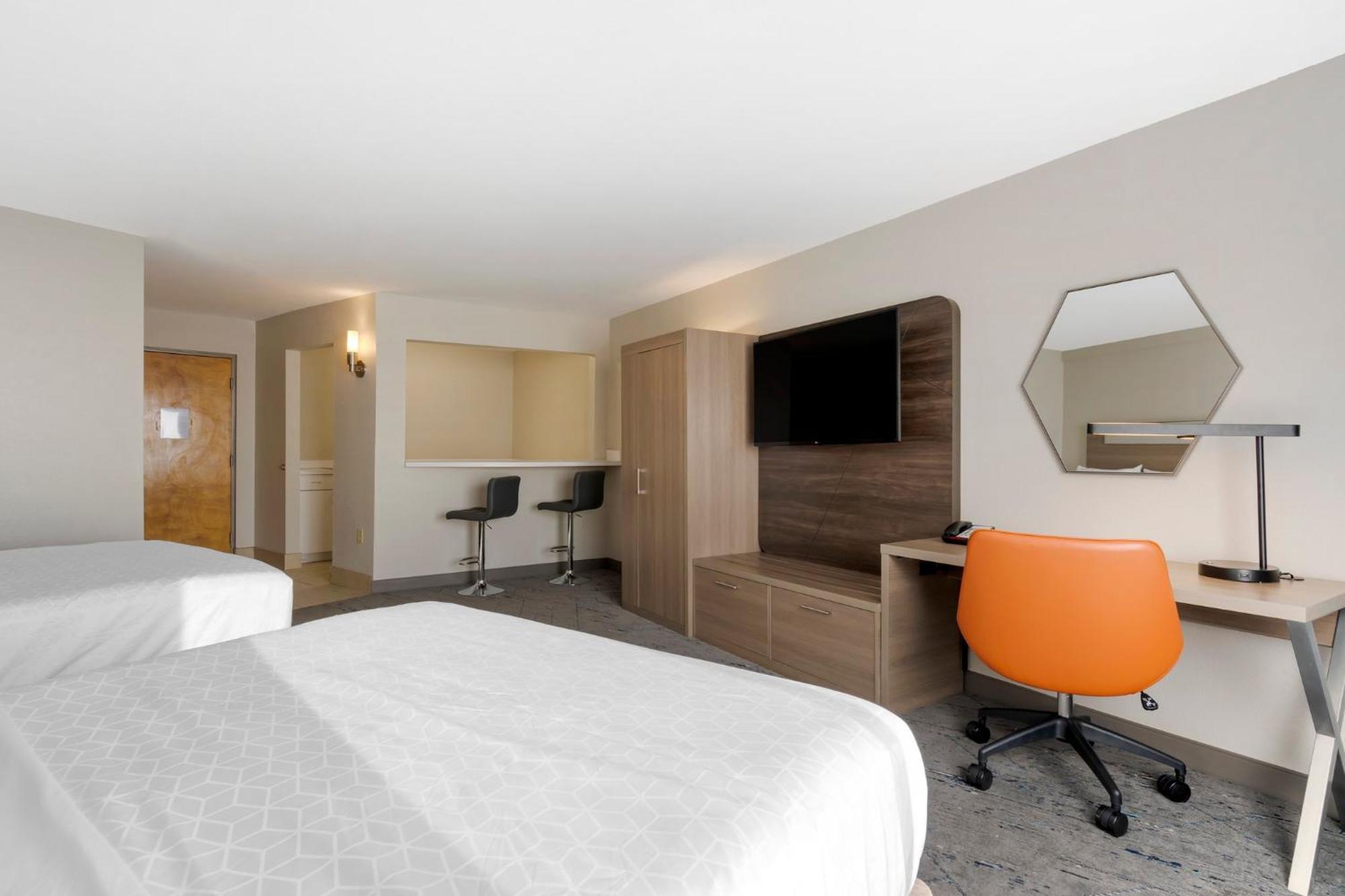 Express & - By Ihg